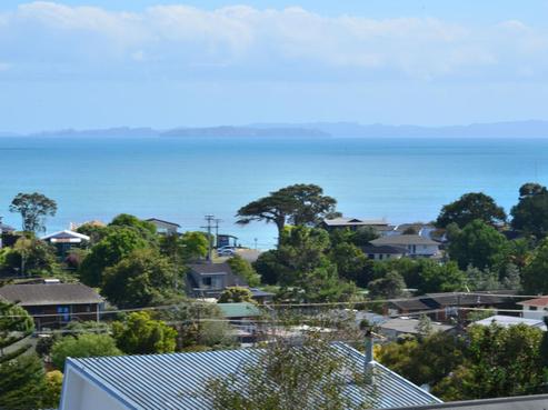 22 Surf Road, Stanmore Bay