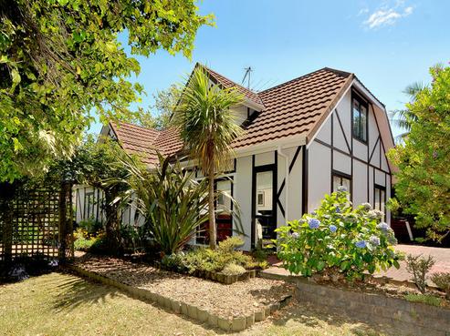 64 Kurnell Drive, Botany Downs