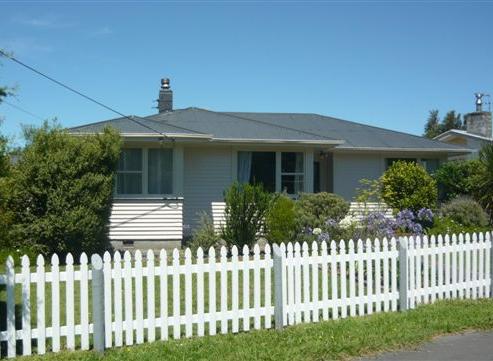 11 Moore Street, Featherston
