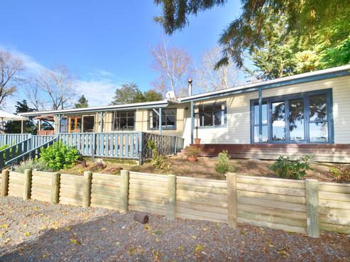 2 Iona Street, Lawrence