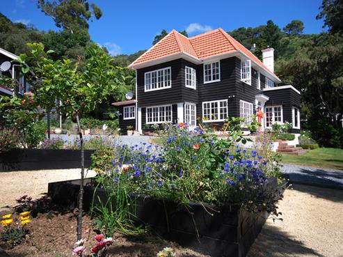 25 Walter Road, Lowry Bay