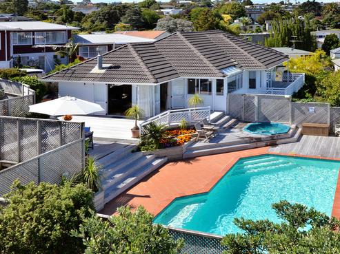 14 Bevyn Street, Castor Bay