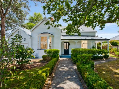 19 Clarence Road, Northcote Point