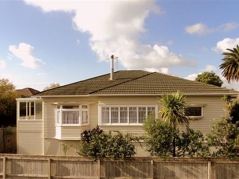 82 Wharf Road, Clarks Beach