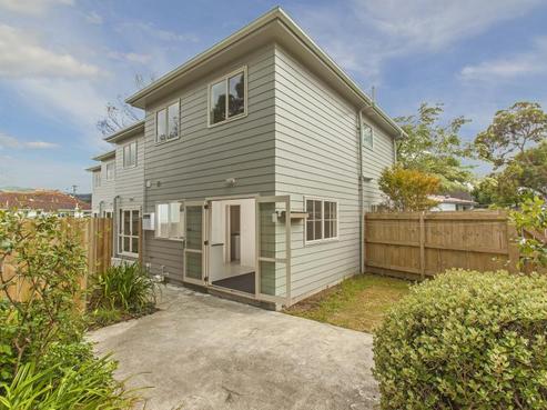 8A Waldie Grove, Avalon