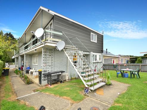 212F Kaikorai Valley Road, Bradford
