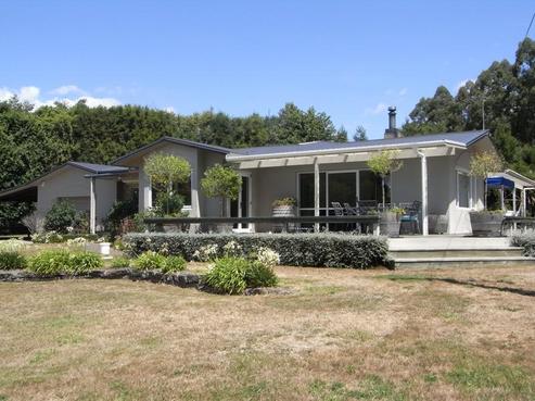 85 Te Puea Road, Tikitere