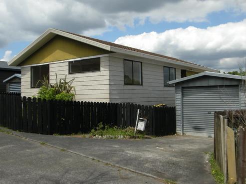 2/71 Luanda Drive, Ranui