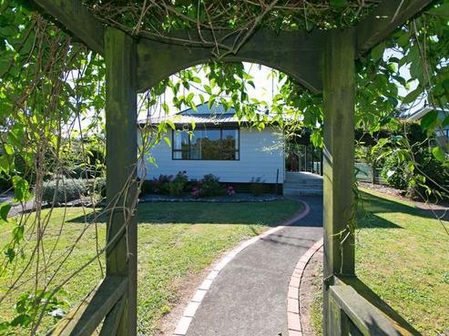 545 Richmond Road, Lepperton
