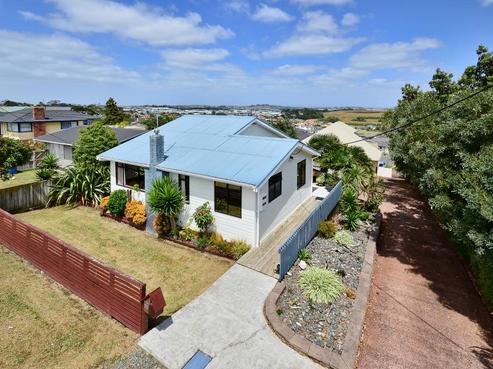 644A East Coast Road, Pinehill