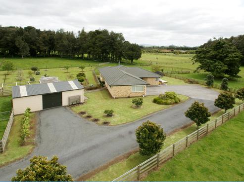 1208 State Highway 14, Maungatapere