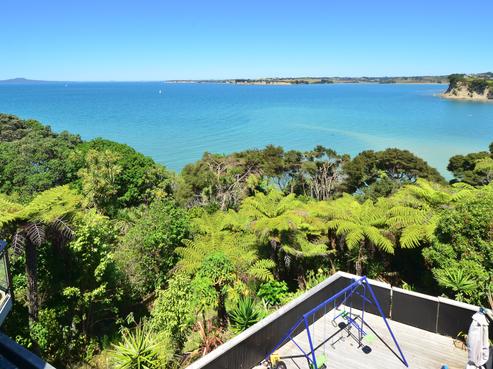 783 Whangaparaoa Road, Manly