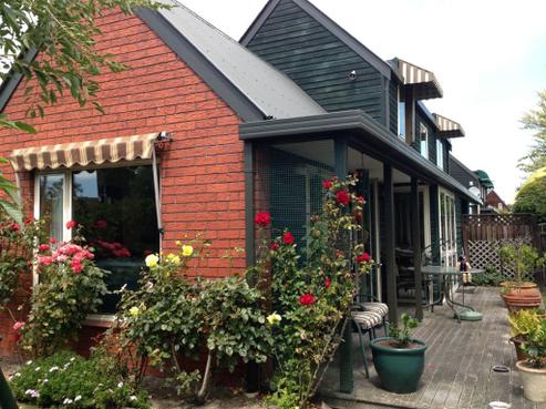 1A Phoenix Lane, Northcote