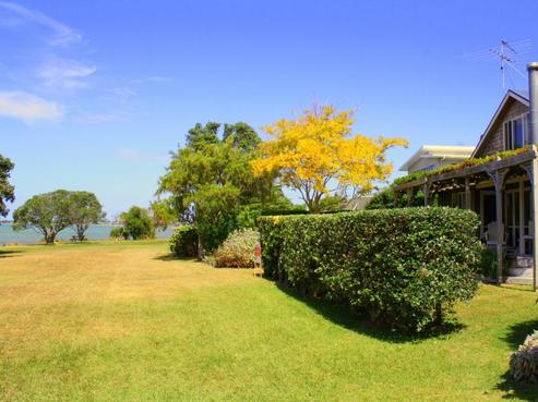 12 Dunbar Road, Point Wells