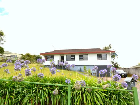 28 Addison Drive, Glendene