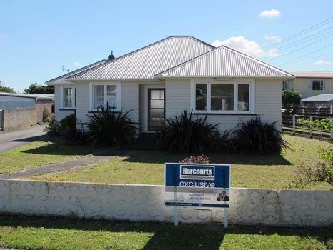 42 Egmont Street, Hawera