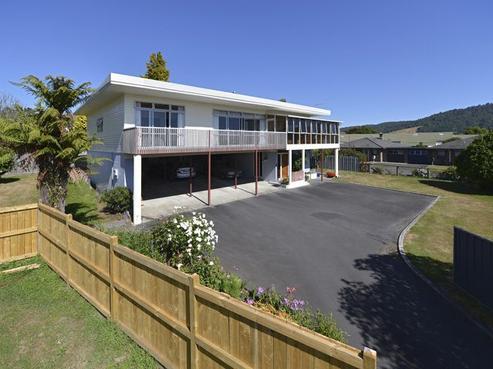411 Sunset Road, Sunnybrook