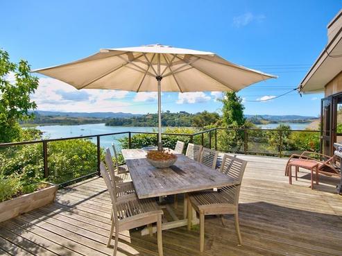 1246 Sandspit Road, Sandspit