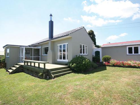 6 Lewis Road, Lynmore