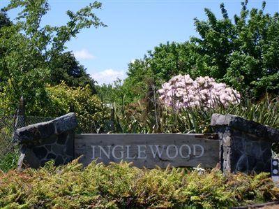 6 Estate Grove, Inglewood