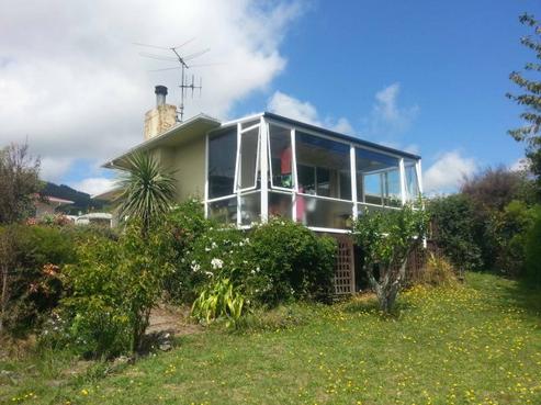 6 Chartwell Place, Richmond