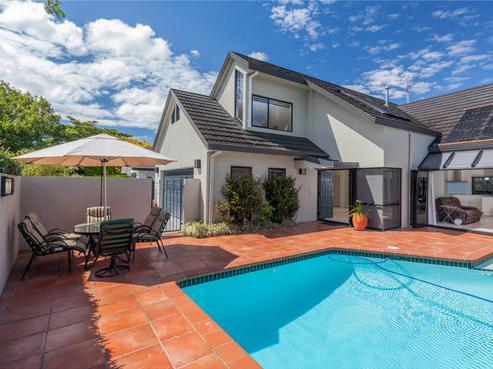 6 Adios Place, Conifer Grove