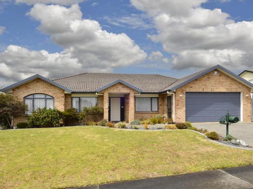 8 Castlehill Court, Wattle Downs