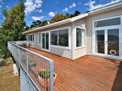 5 Aranoni Track, Clifton