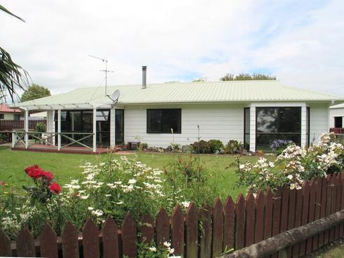 22 Harbour Crest Drive, Waiuku