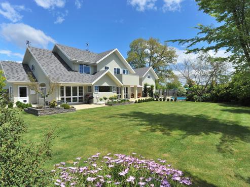 1 Meadow Lane, Richmond