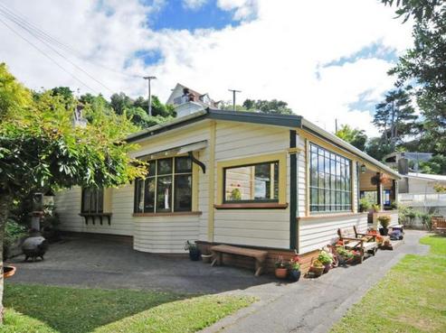 2 Hill Road, Belmont