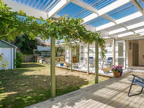 9 Middleton Road, Paraparaumu Beach