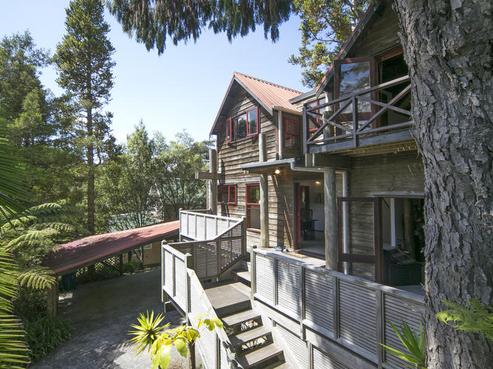 6 Fawcett Road, Laingholm