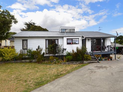 17 Cottrell Place, Clendon Park