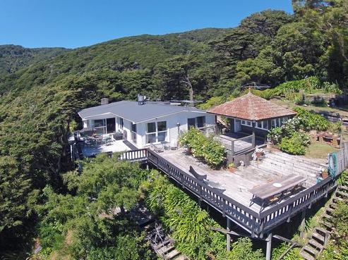 2A Huia Road, Days Bay
