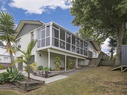 7 Maroubra Place, Botany Downs