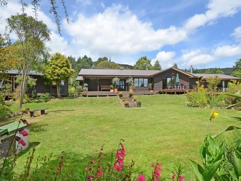 244 Katherine Mansfield Drive, Whitemans Valley