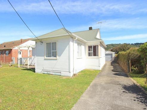 1135 High Street, Taita