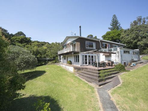 1 Arapito Road, Titirangi