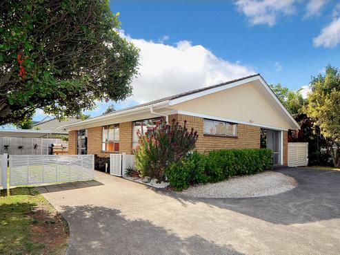 16A Manse Road, Pahurehure