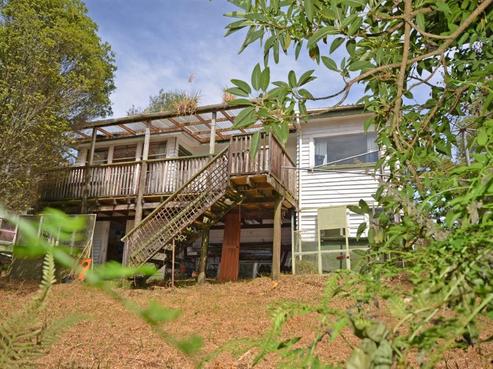 15 Mcentee Road, Waitakere