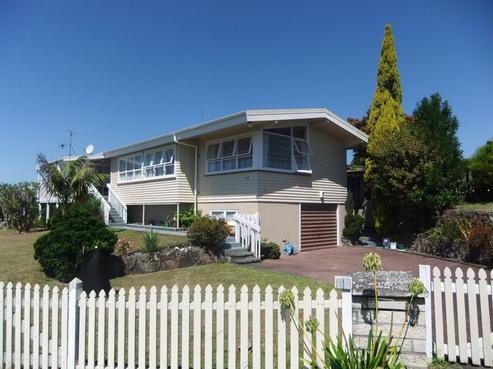 18 Landview Road, Parkvale