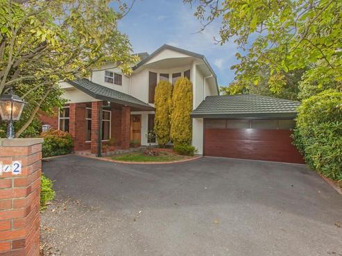 2/63 Laings Road, Central Hutt
