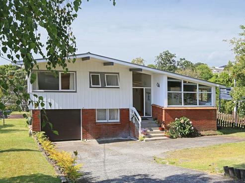 98 Awaroa Road, Sunnyvale