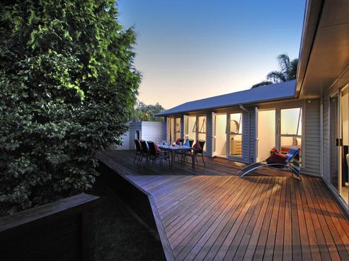 9 Westbourne Road, Murrays Bay