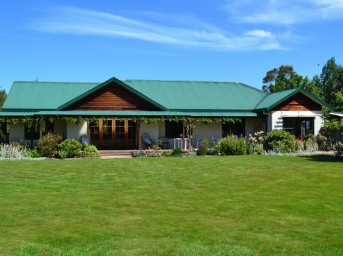 395 Naughton Road, Levels