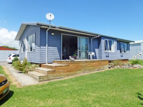 16 Fox Street, Okato