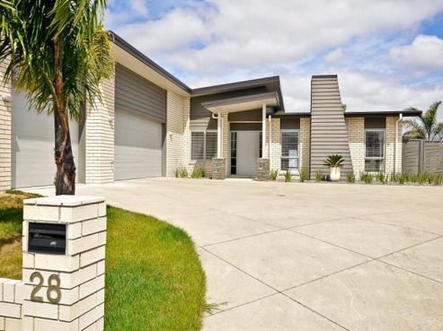 28 Darjon Drive, Huntington
