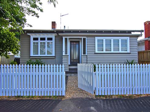 4 Hall Lane, Frankton