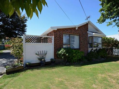 9 Mahupuku Street, Greytown